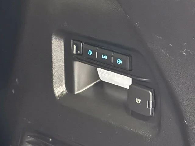 Used 2021 White Ford Limited image 41