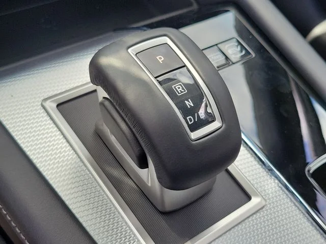 New 2026 White Nissan Platinum image 37