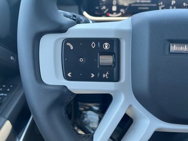 New 2026 Santorini Black Land Rover X-Dynamic SE image 22