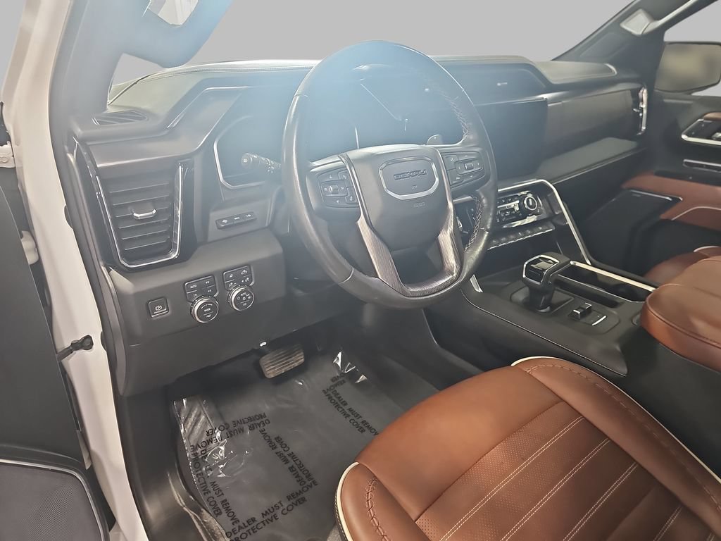 Used 2023 White Frost Tricoat GMC Denali Ultimate image 19