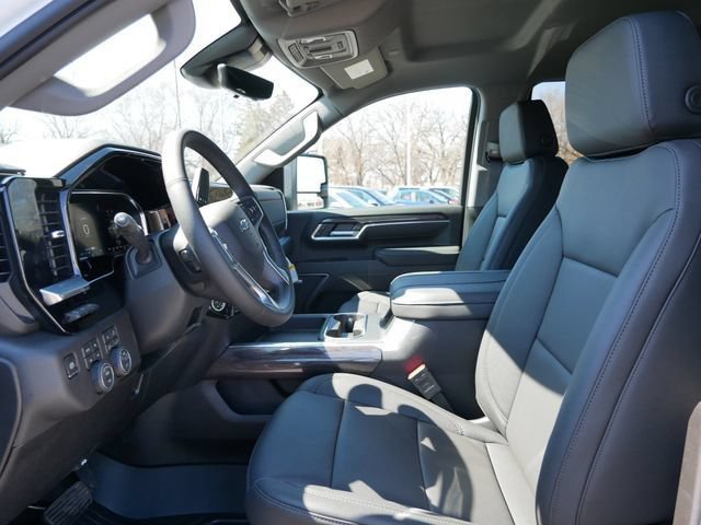 2026 Chevrolet Silverado 3500 HD LTZ - Photo 6