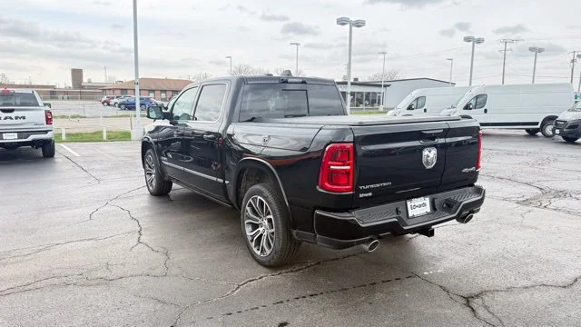 New 2026 Diamond Black Crystal Pearl-Coat Exterior Paint RAM Tungsten image 5