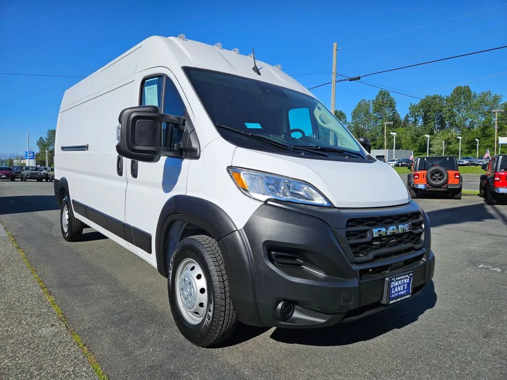 Used 2023 White Ram High Roof image 7