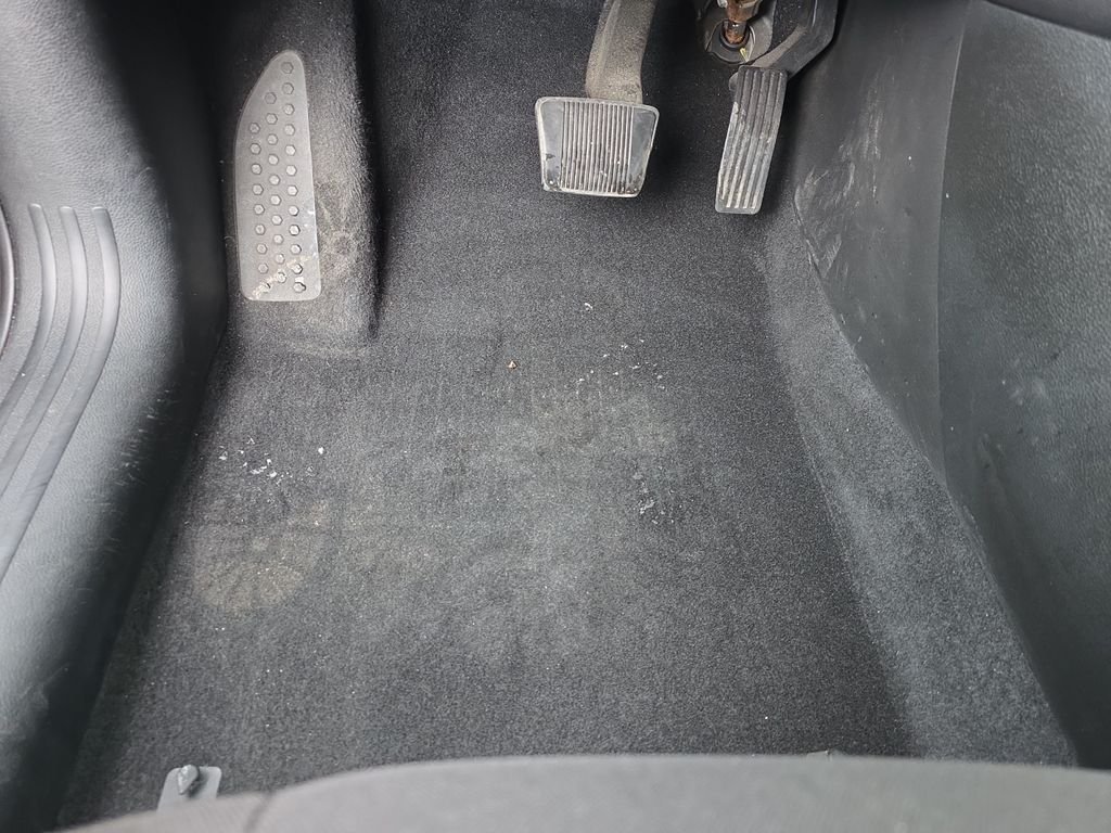 Used 2019 Billet Silver Metallic Jeep Latitude image 16