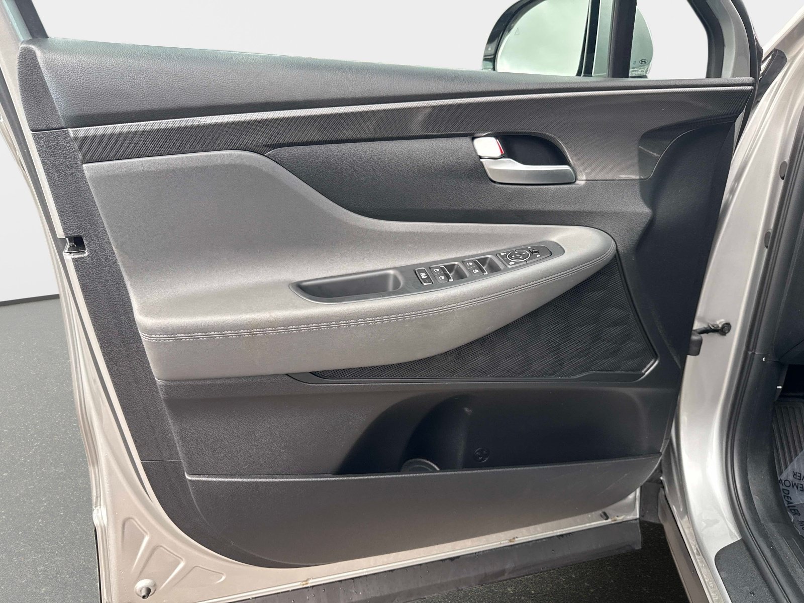 Used 2023 Shimmering Silver Hyundai SEL image 15