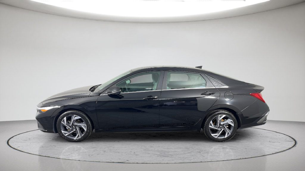 2024 Hyundai Elantra Limited - Photo 13
