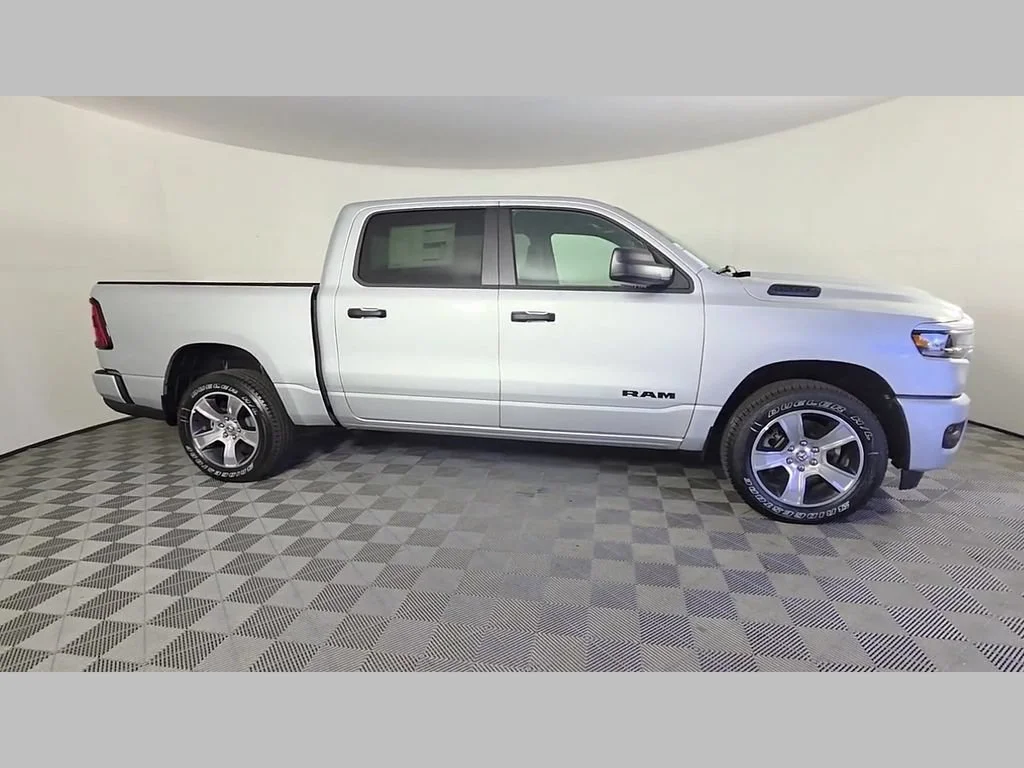 New 2026 Silver Zynith Exterior Paint RAM Express image 22