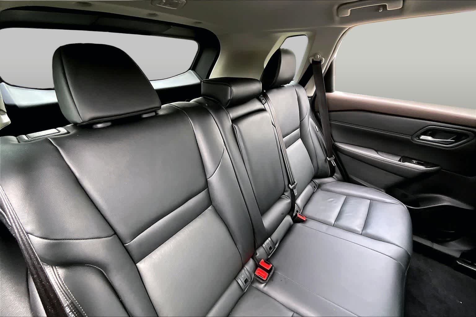 Used 2022 BRILLIANT SILVE Nissan SL image 20