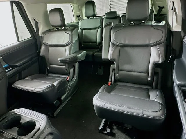 New 2026 Ford Expedition Platinum