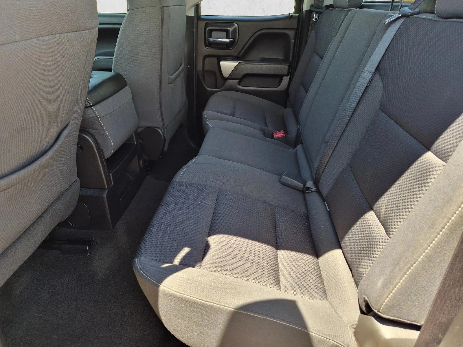 Used 2018 Graphite Metallic Chevrolet LT image 17