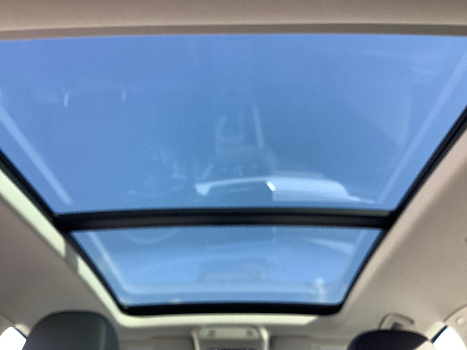 New 2026 PURE WHITE Volkswagen SE image 18