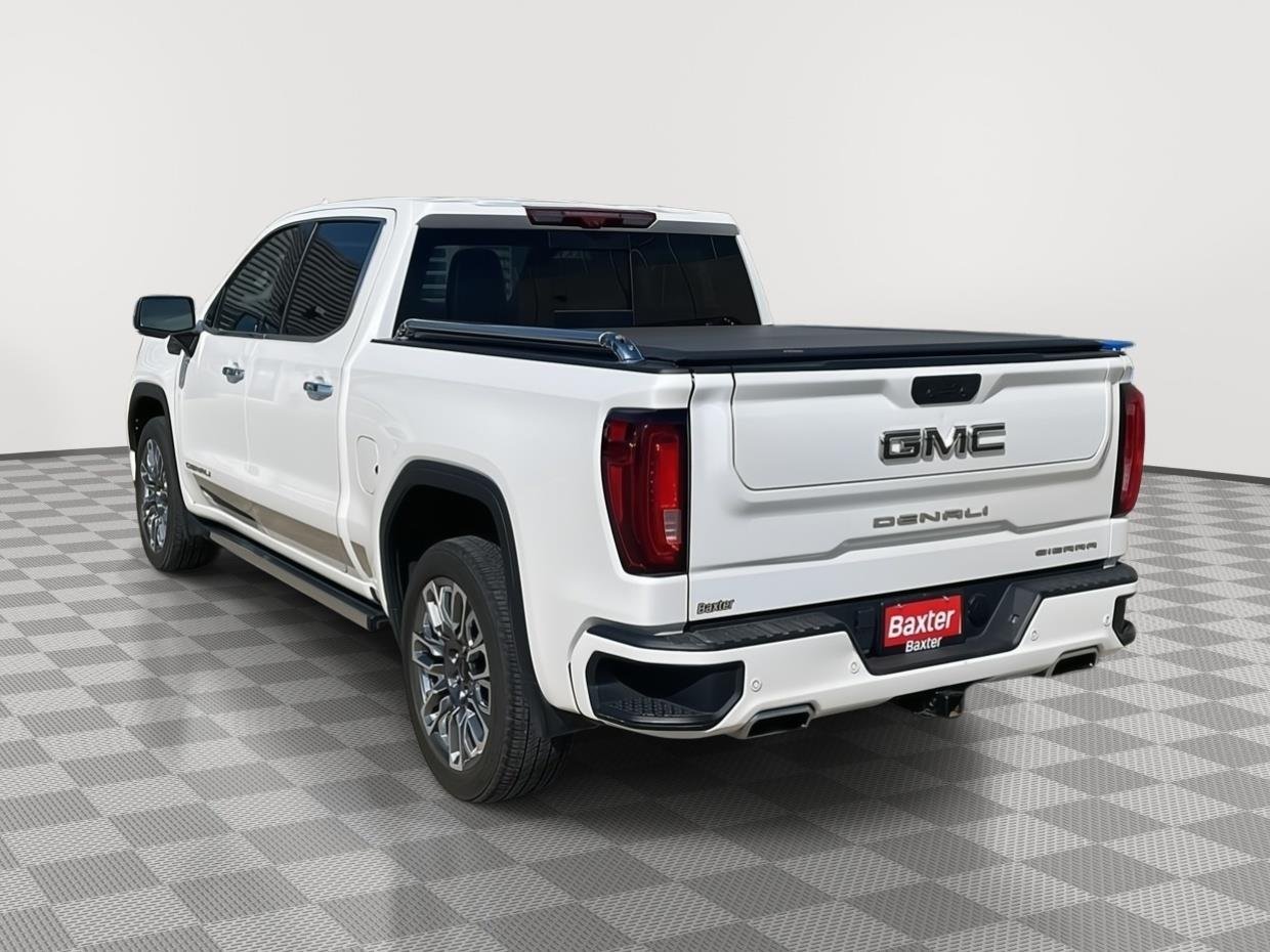 Used 2023 White Frost Tricoat GMC Denali Ultimate image 5