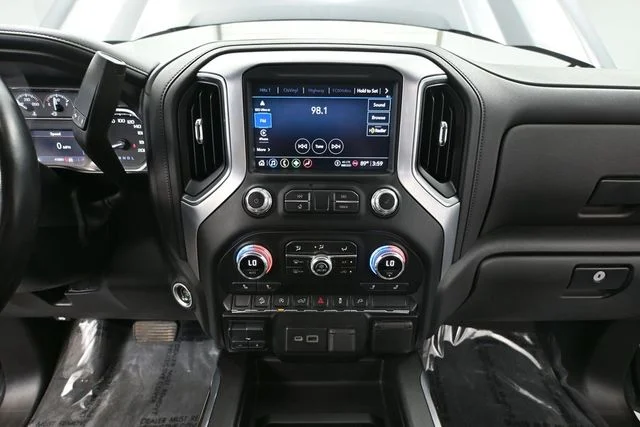 Used 2021 Silver GMC Elevation image 25