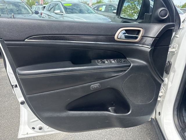 Used 2014 White Jeep Limited image 16