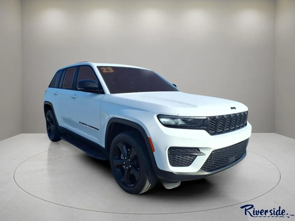 2023 Jeep Grand Cherokee Altitude's photo