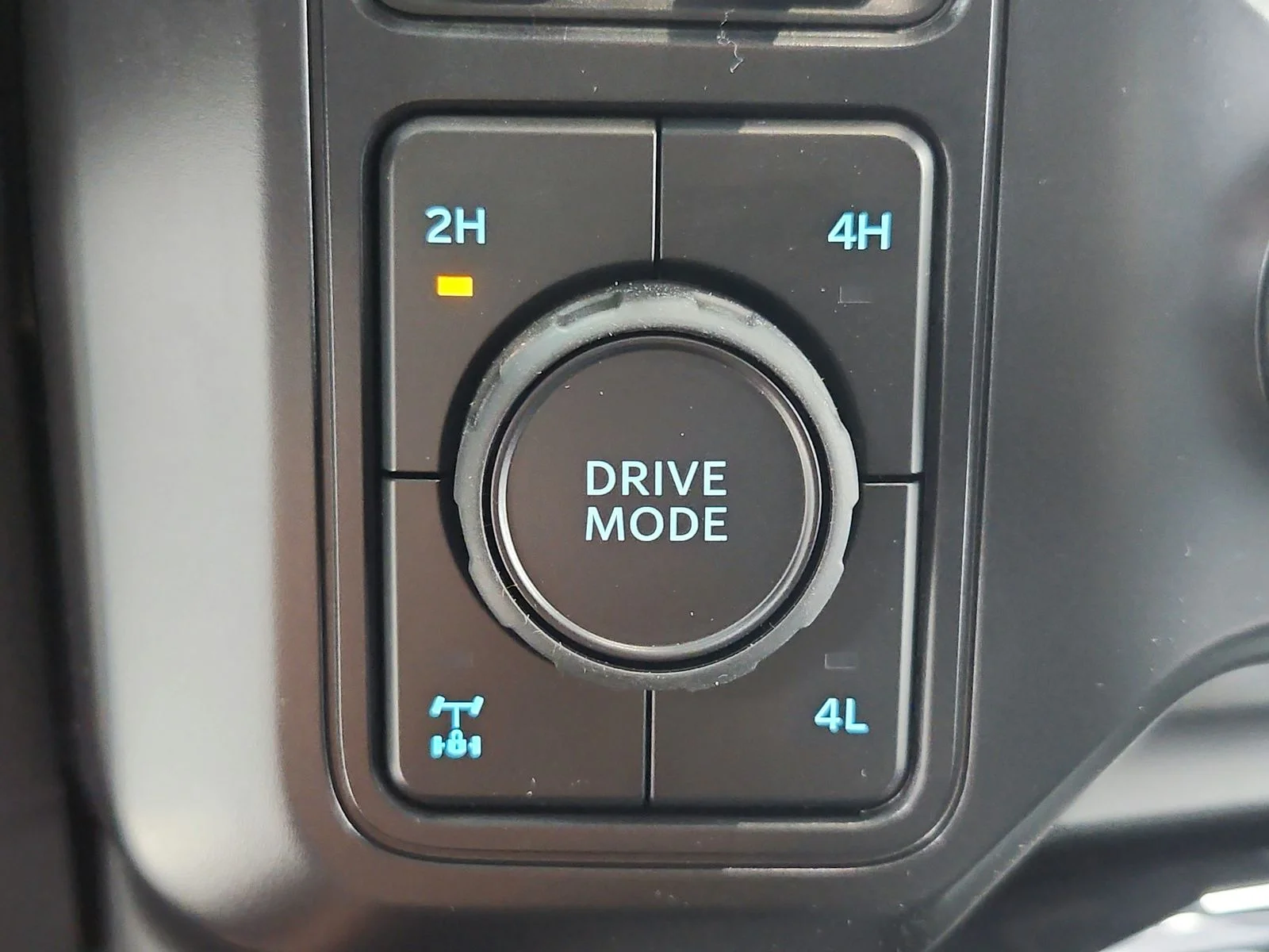 New 2026 Agate Black Metallic Ford F-250® Lariat® image 30