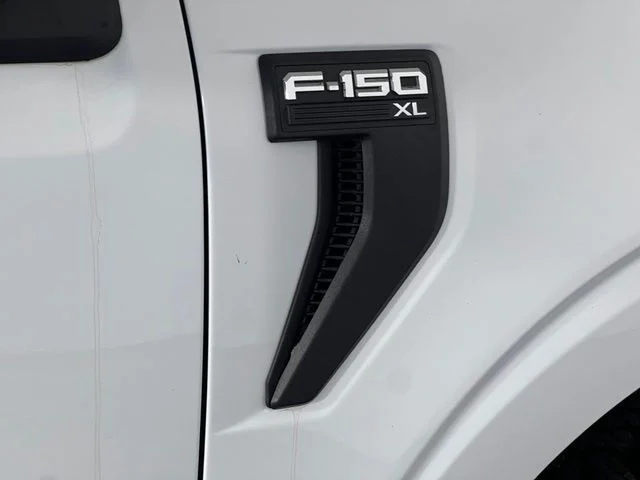 Used 2022 White Ford XL image 33