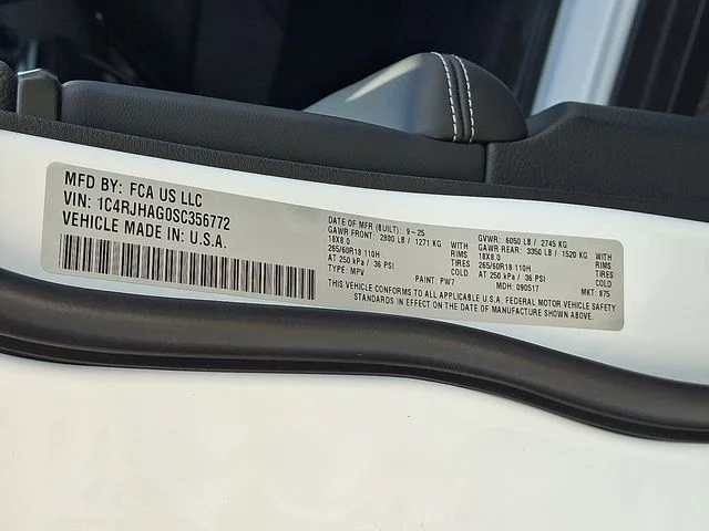 New 2025 White Jeep Laredo X image 19