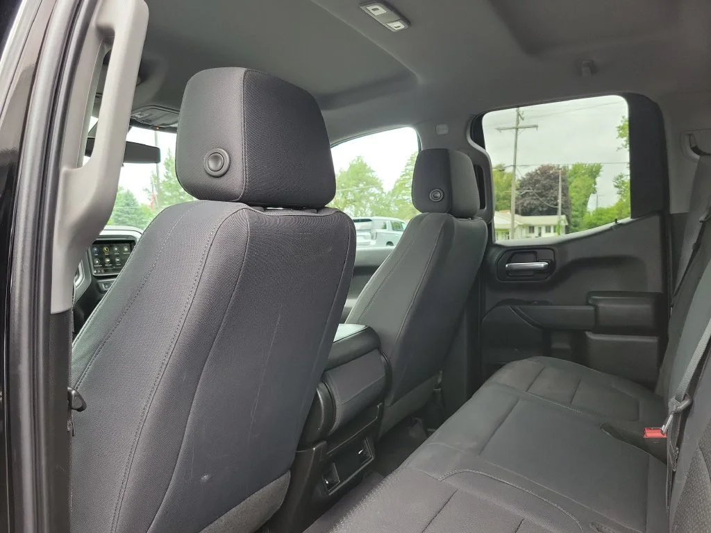 Used 2019 Onyx Black GMC  image 23