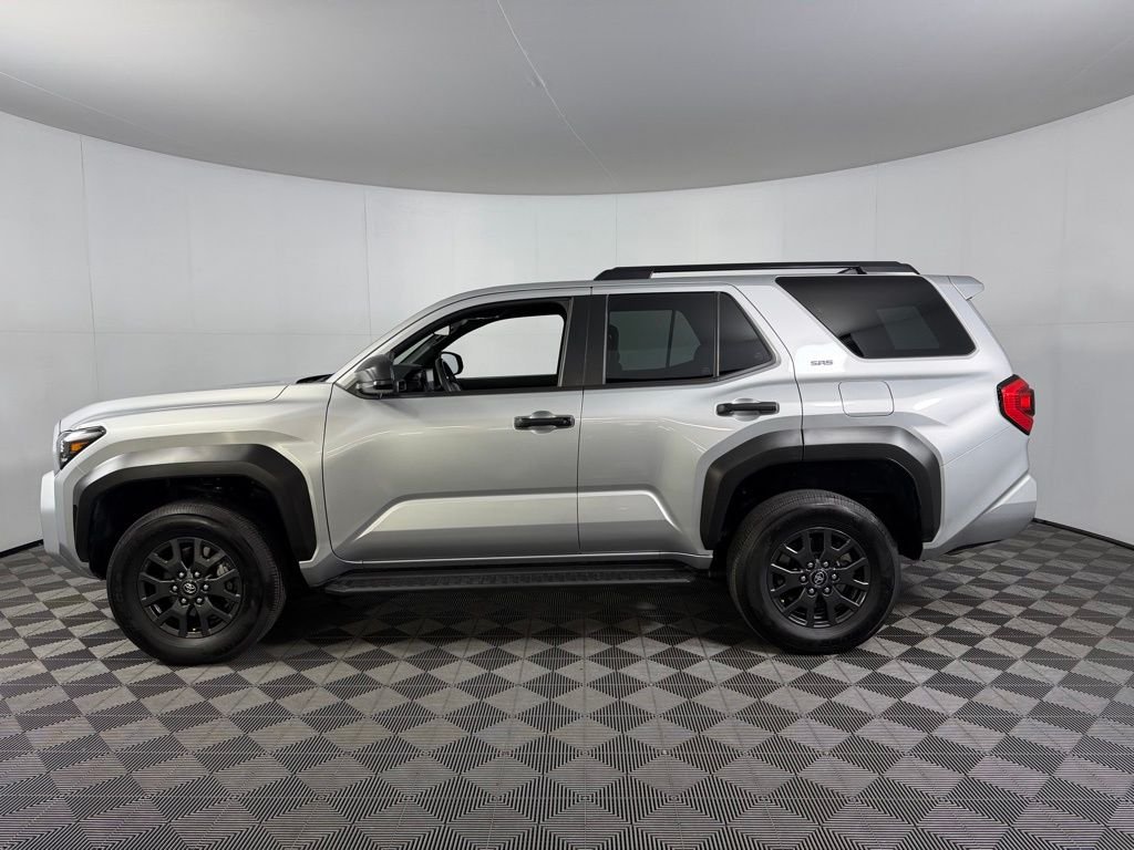 Used 2025 Cutting Edge Toyota SR5 image 10