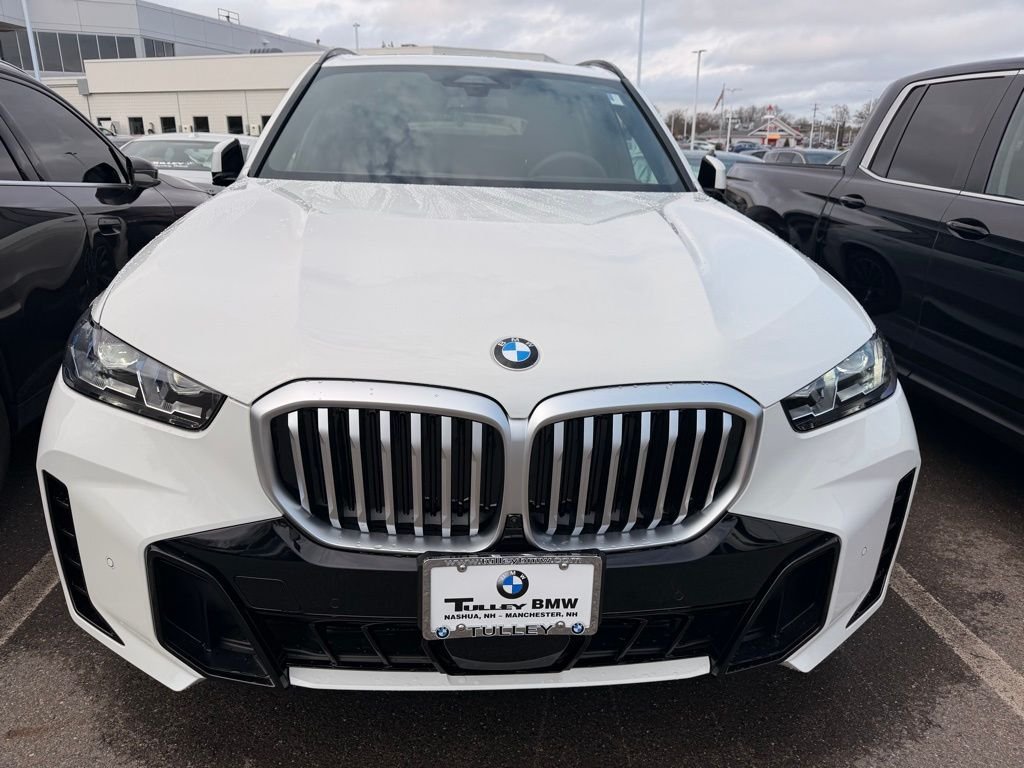 New 2026 Alpine White BMW xDrive40i image 2