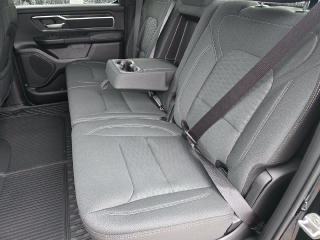 New 2026 Diamond Black Crystal Pearl-Coat Exterior Paint RAM Big Horn/Lone Star image 41