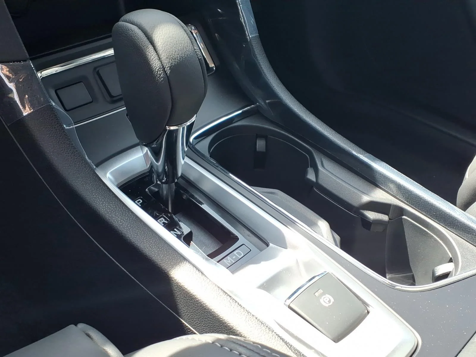 2026 Subaru Ascent Premium - Photo 9