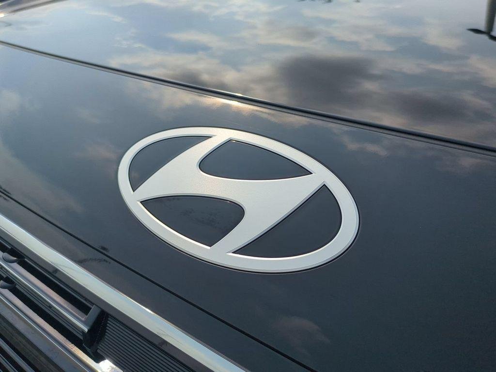New 2026 Black Hyundai Blue SEL 7P image 13
