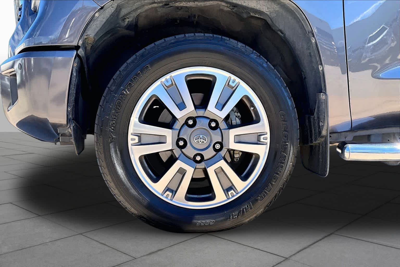Used 2019 Magnetic Gray Metallic Toyota Platinum image 11