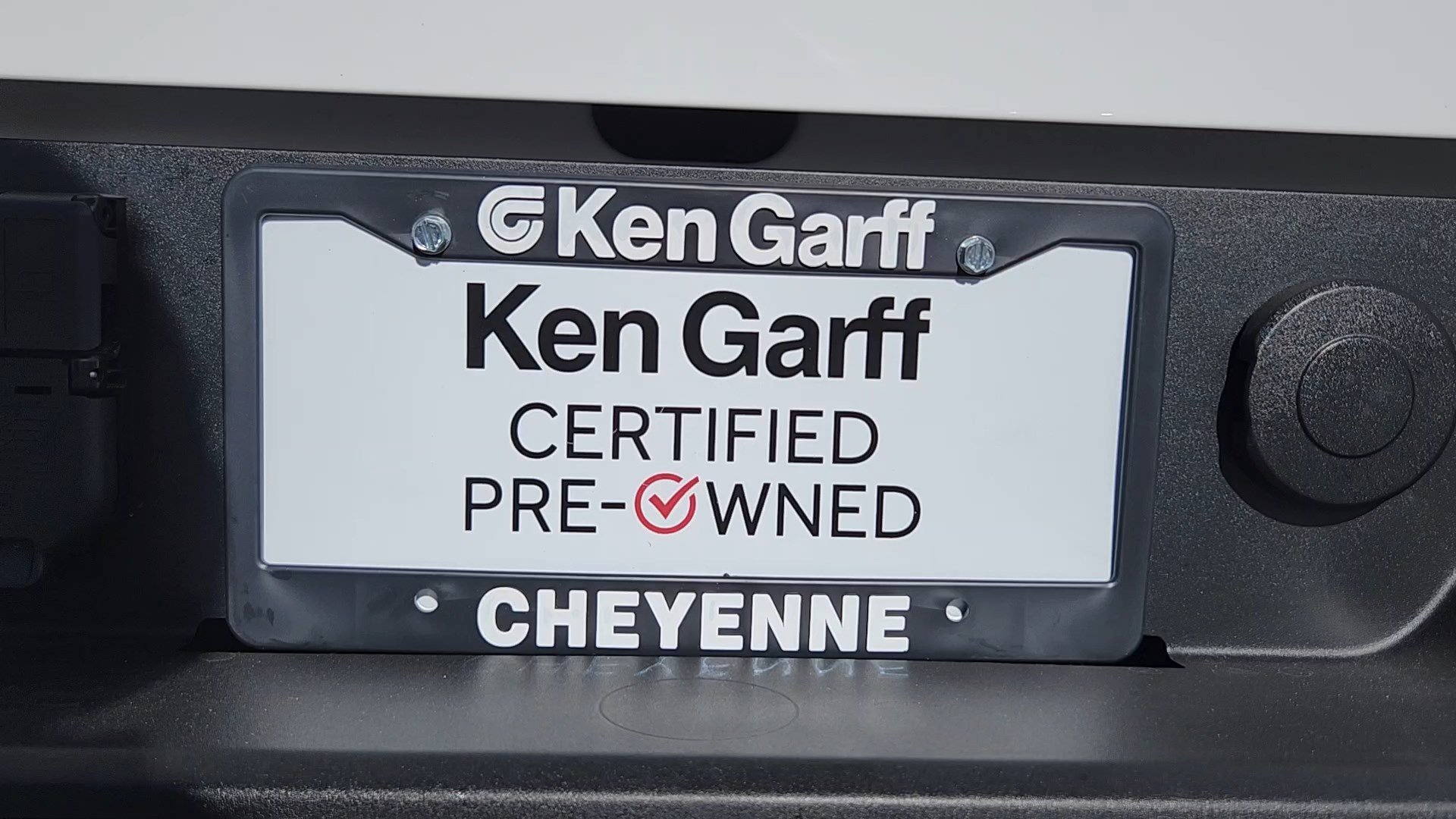 Certified Used 2025 Summit White GMC AT4 image 20