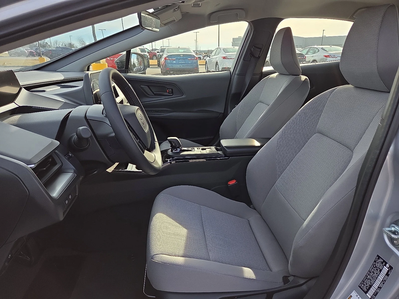 2026 Toyota Prius LE - Photo 9