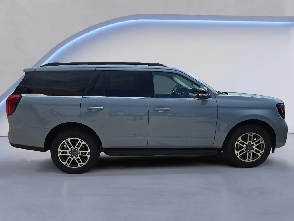 New 2026 Glacier Gray Metallic Tri-Coat Ford Active image 4