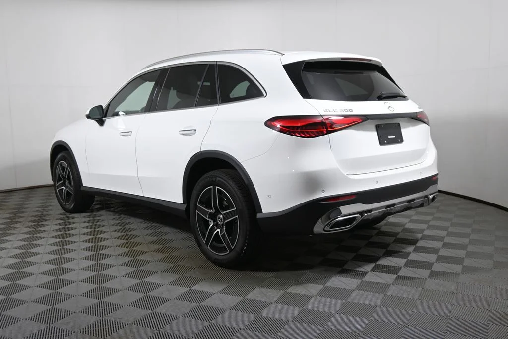 Used 2027 White Mercedes-Benz GLC 300 image 5