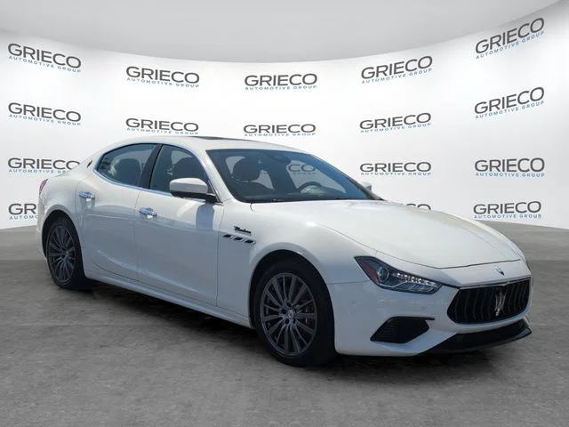 2022 Maserati Ghibli Modena Q4's photo