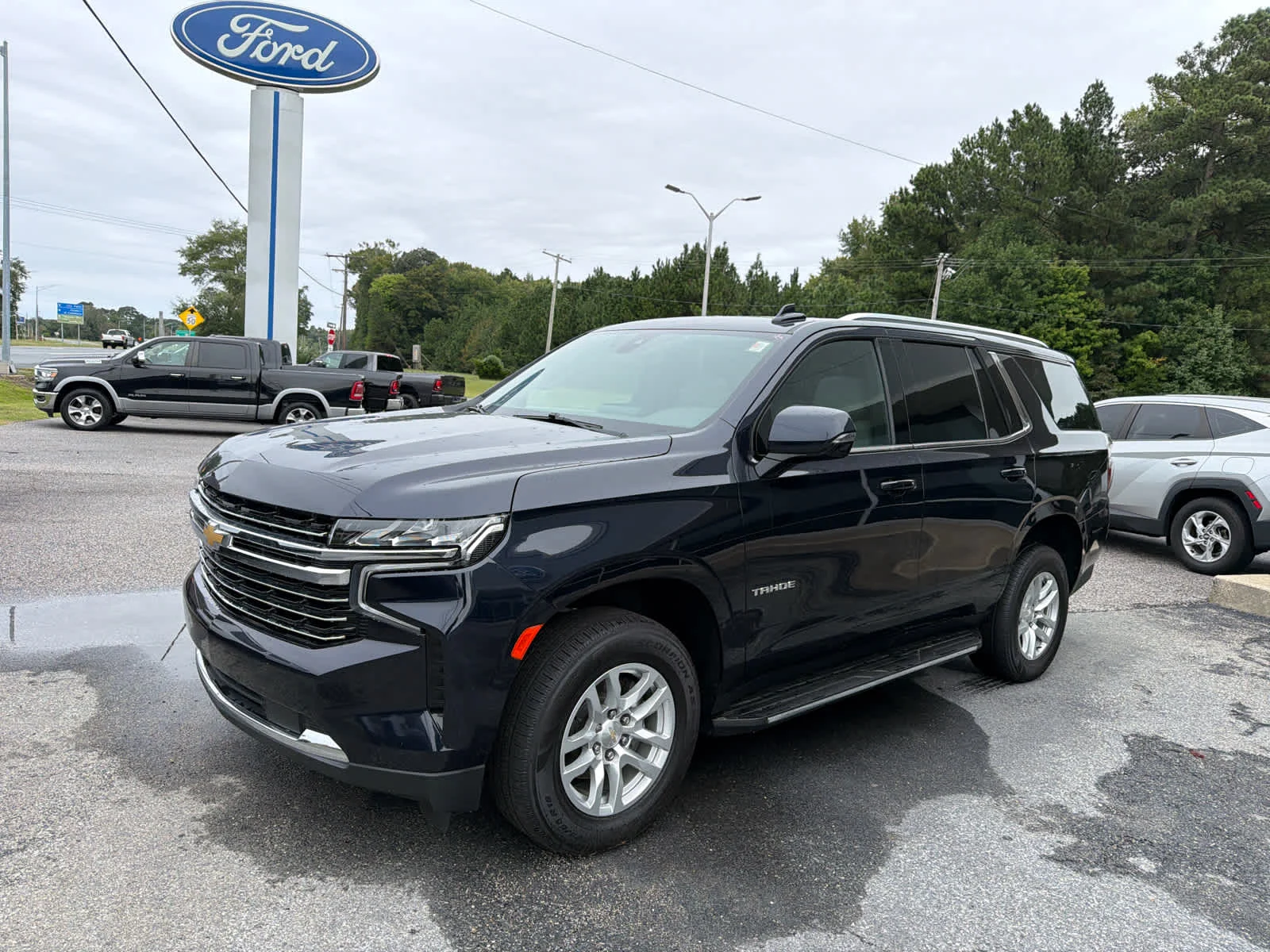 Used 2022 Midnight Blue Metallic Chevrolet LT image 2