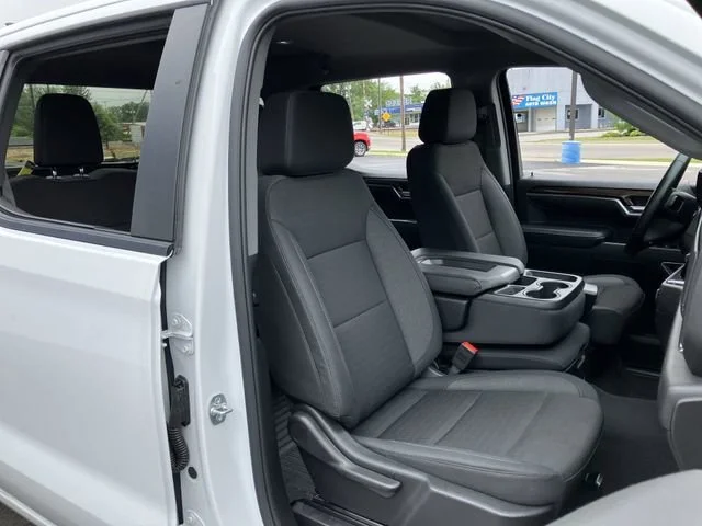 2025 Chevrolet Silverado 1500 LT - Photo 26