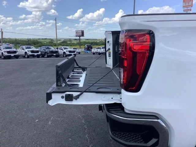 2025 GMC Sierra 1500 SLE - Photo 12