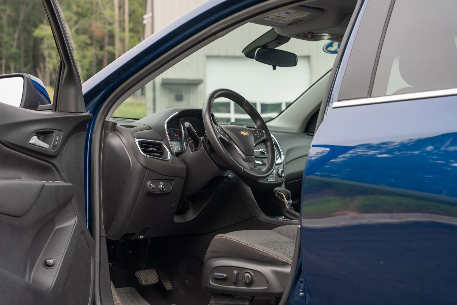 Used 2022 Blue Chevrolet LT image 18