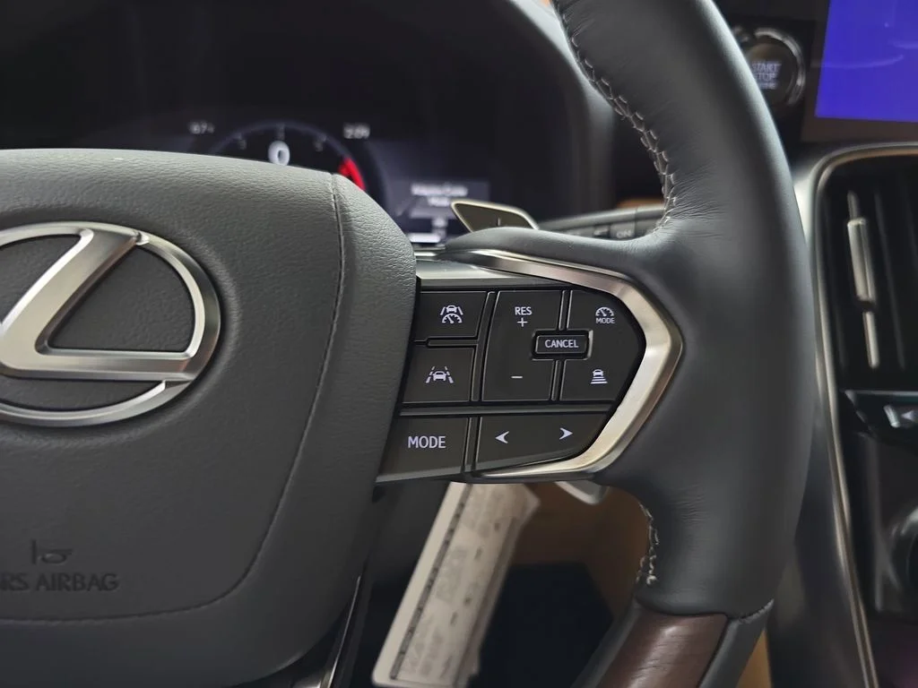 New 2026 Black Lexus 600 Luxury image 18