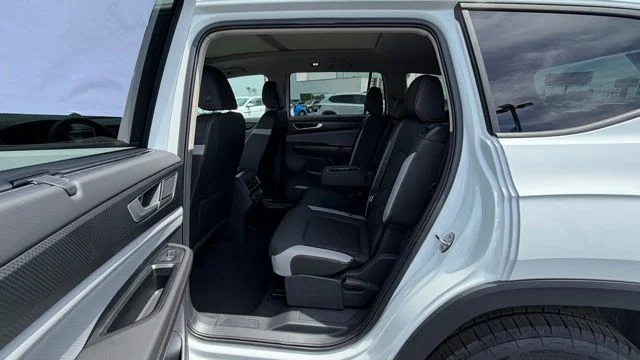 New 2026 White Volkswagen 2.0T Peak Edition image 8