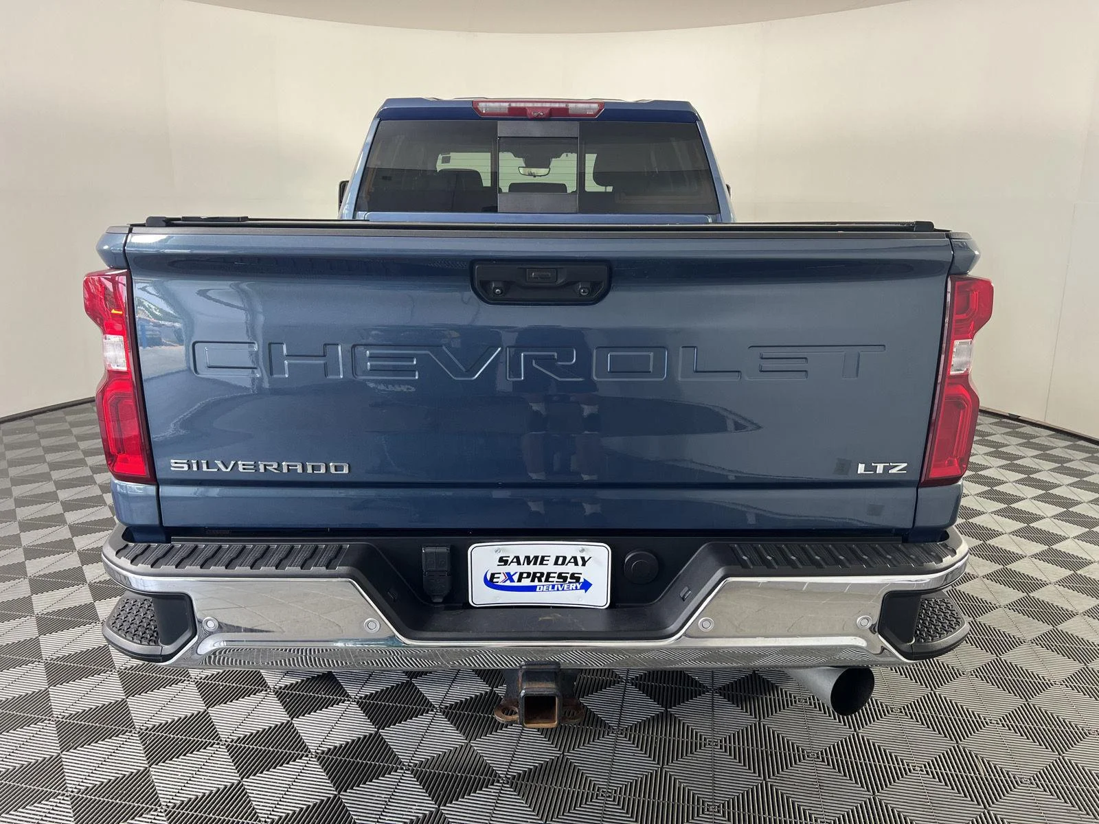 Used 2024 Lakeshore Blue Metallic Chevrolet LTZ image 28