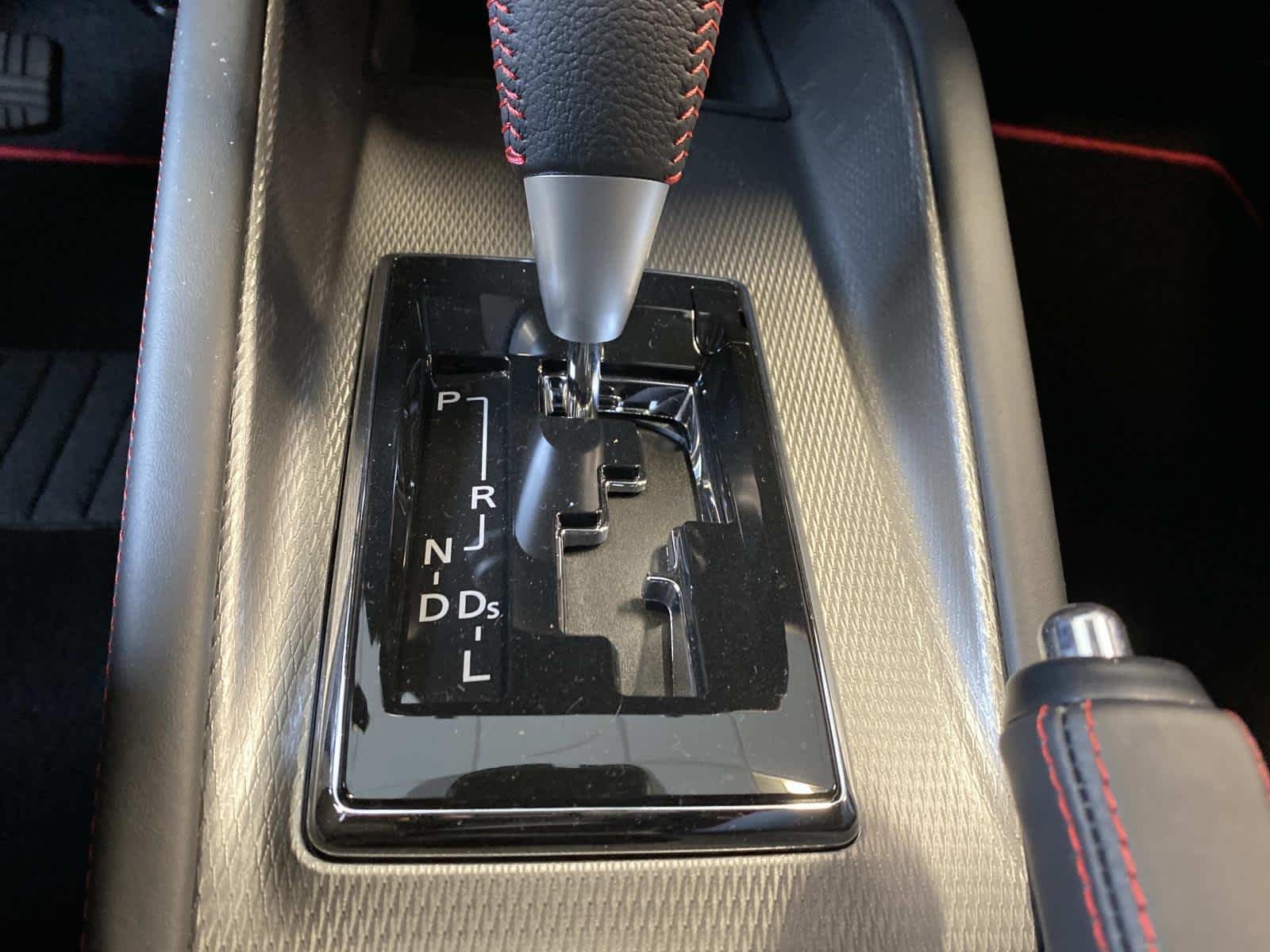 Used 2024 White Diamond Mitsubishi Ralliart image 12