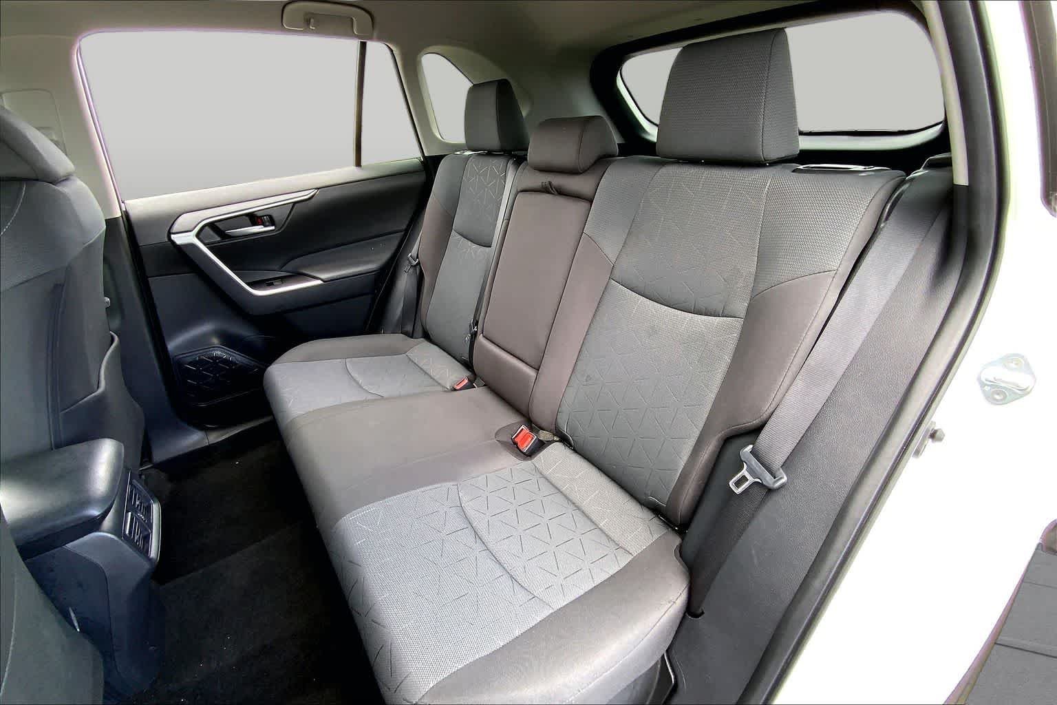 Used 2025 Ice Cap Toyota Hybrid XLE image 20