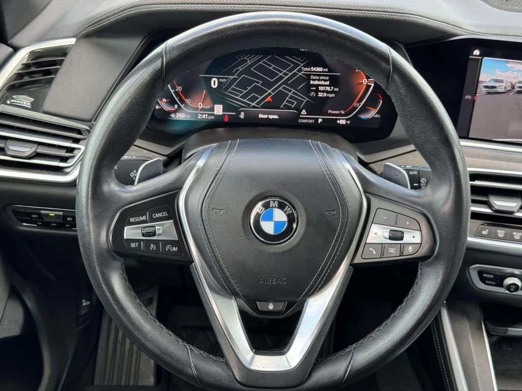 Used 2023 White Metallic BMW xDrive40i image 18