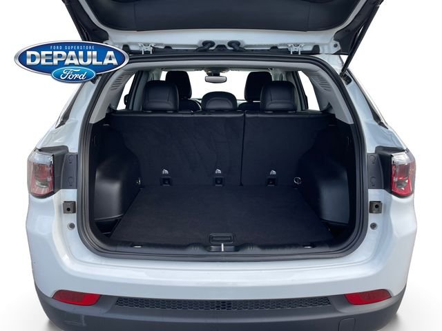 2022 Jeep Compass Limited photo 2