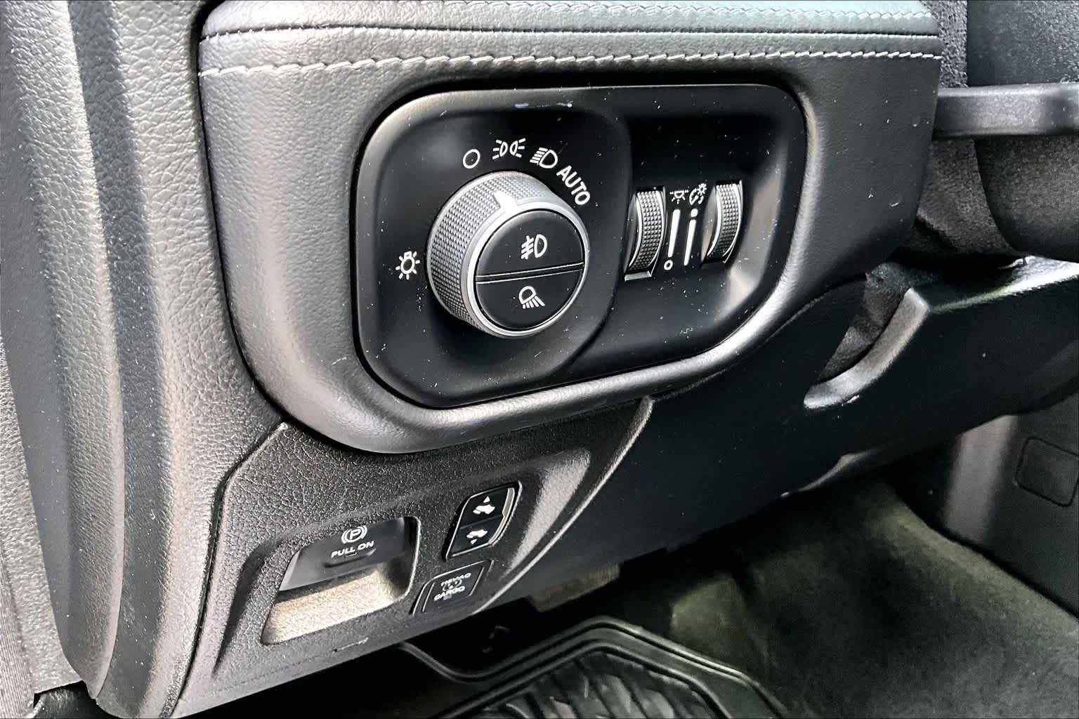 Used 2020 Granite Crystal Clearcoat Metallic Ram Limited image 33