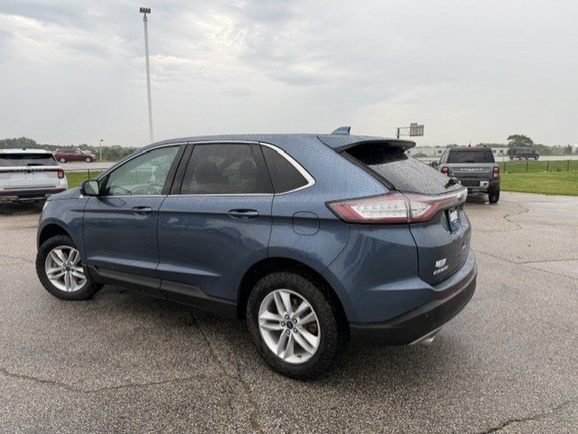 Used 2018 Blue Metallic Ford SEL image 5