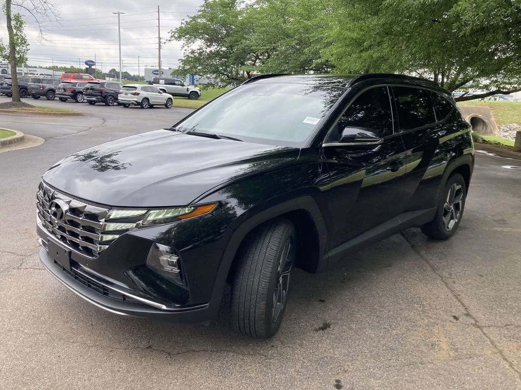 Used 2024 Black Hyundai Limited image 5