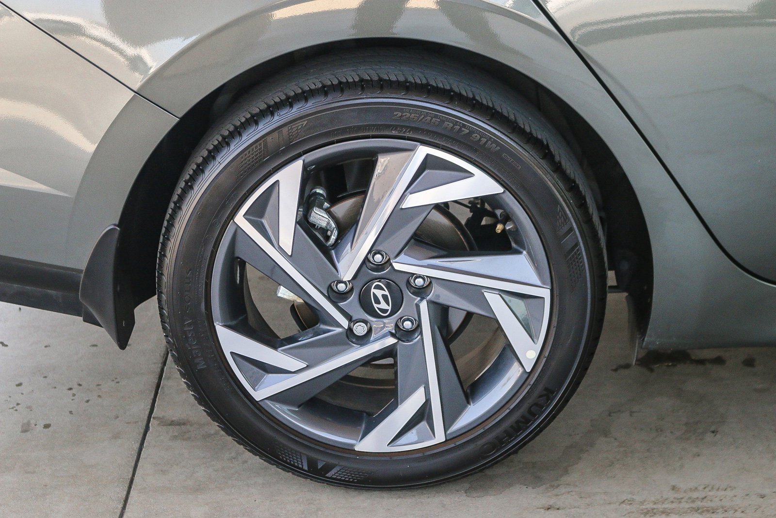 2025 Hyundai Elantra SEL - Photo 11