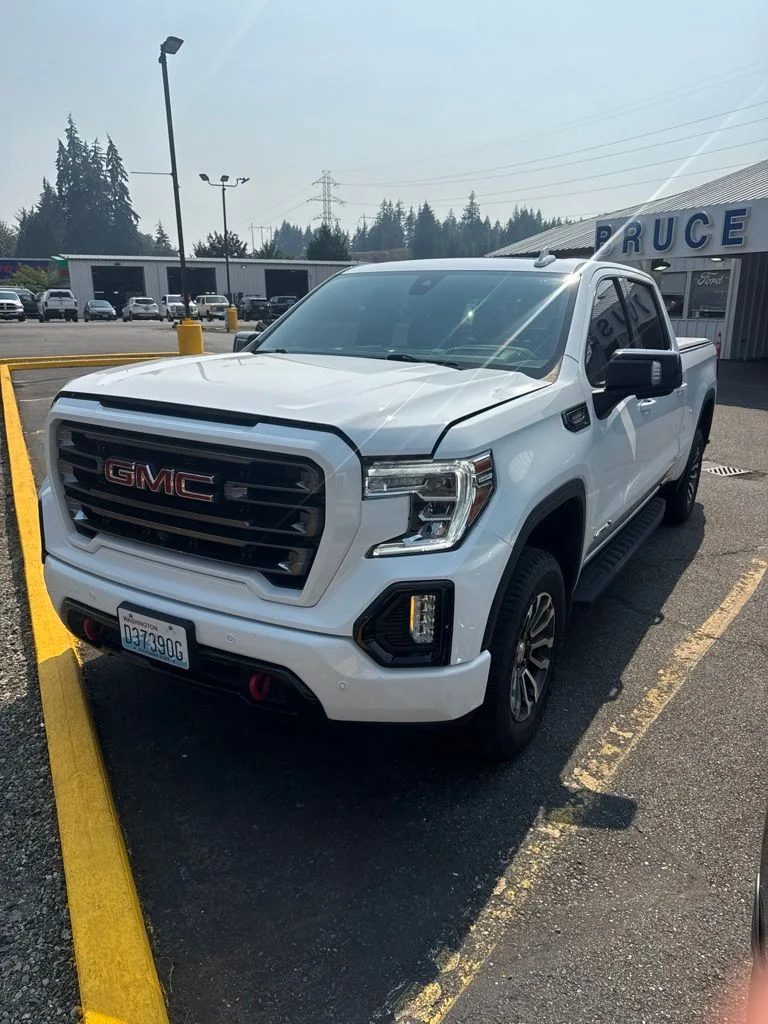 Used 2021 White GMC AT4 image 1